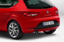 seat-leon-official-pictures-leaked-photo-gallery_13.jpg