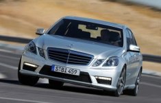 2010-mercedes-e63-amg-1.jpg