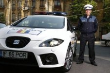 2009-seat-leon-cupra-police-car-front-588x391.jpg