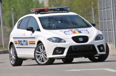 2009-seat-leon-cupra-police-car-front-angle-588x390.jpg