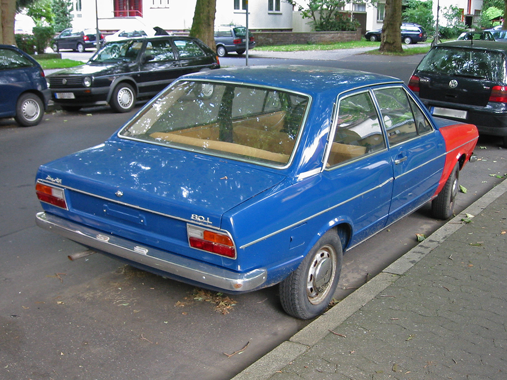 Audi_80_b1_h_sst.jpg