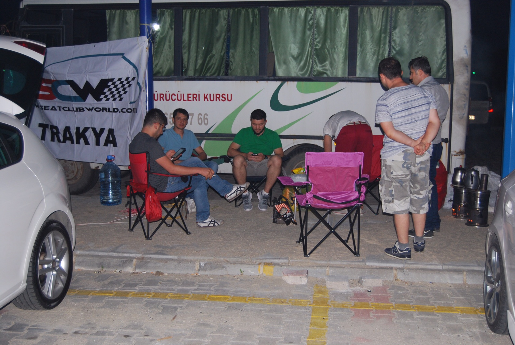 c2ffba41fa2505ad4cea2f66071cd892.nef
